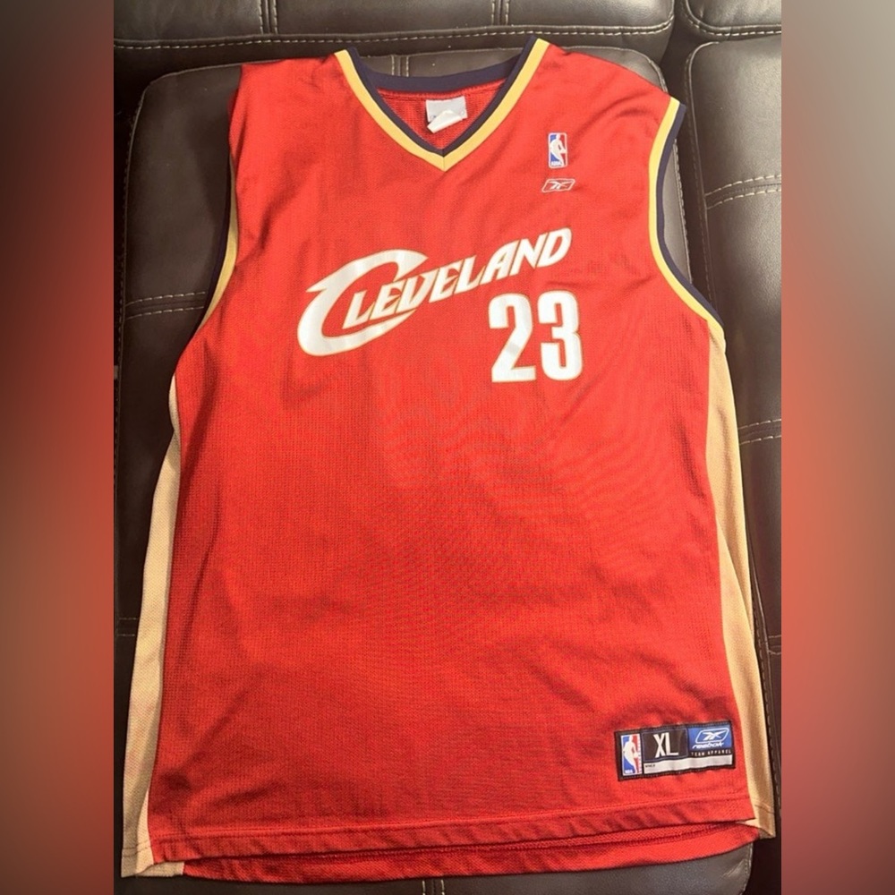 Reebok Cleveland Cavaliers LeBron James Jersey XL